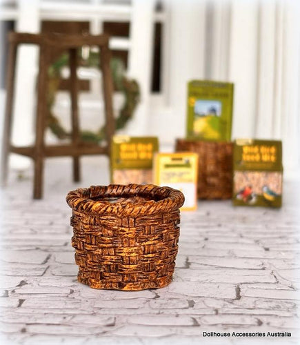 Dollhouse Woven faux wicker basket made of resin