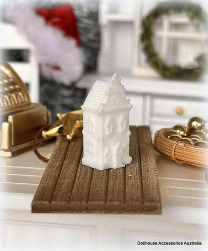 Dollhouse Dutch Gingerbread house shelf ornament putz house