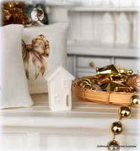 Dollhouse miniature white 3D printed house shelf ornament