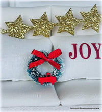 Dollhouse Christmas wreath with red ute farmhouse