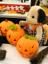 Jack-O-Lantern Pumpkin - Brown stalk