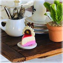 Dollhouse food strawberry cheesecake