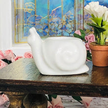 Snail Planter Pot - White - Miniature