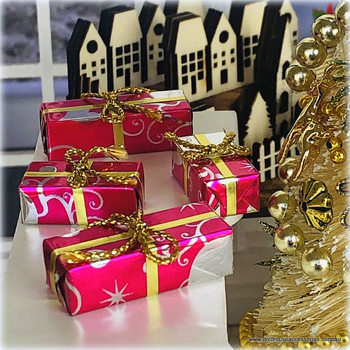 Gifts Wrapped - x 4  - Cerise