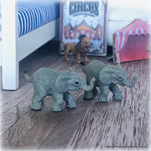 Pair of Elephant's - Mini Toy Figure - 2 cm high