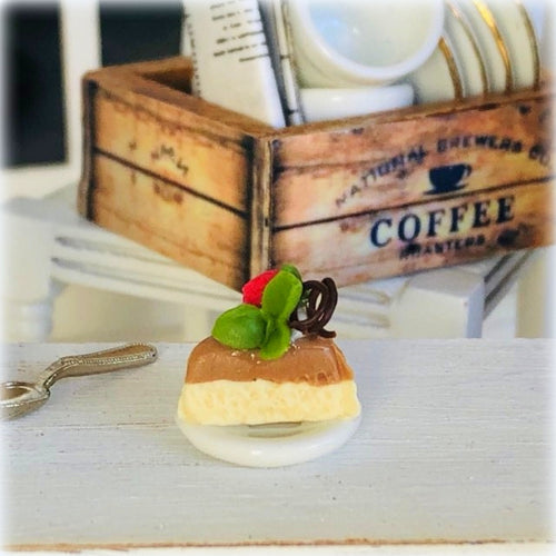 Chocolate Vanilla Cheesecake Slice - Miniature