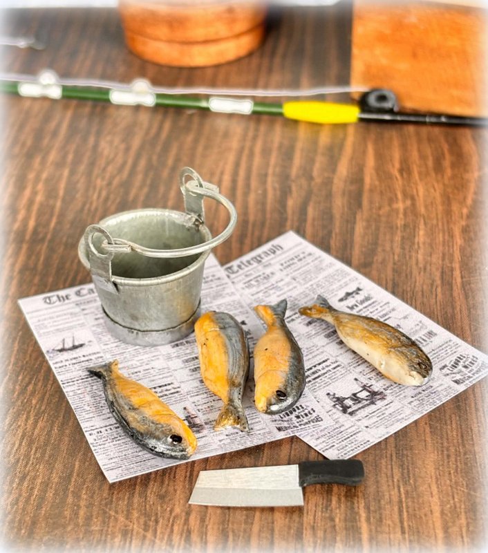 Bucket of Fish with Knife - Miniature