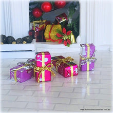 Gifts Wrapped - x 4 - Mixed Colours