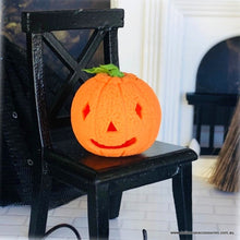 Dollhouse halloween jack o lantern pumpkin