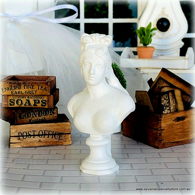 Dollhouse classical bust garden statue museum