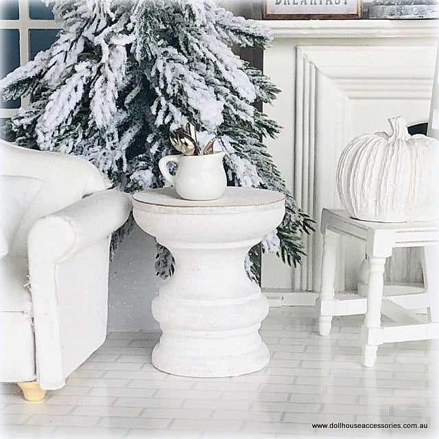 Dollhouse modern white Christmas