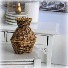 Dollhouse basket wicker can look