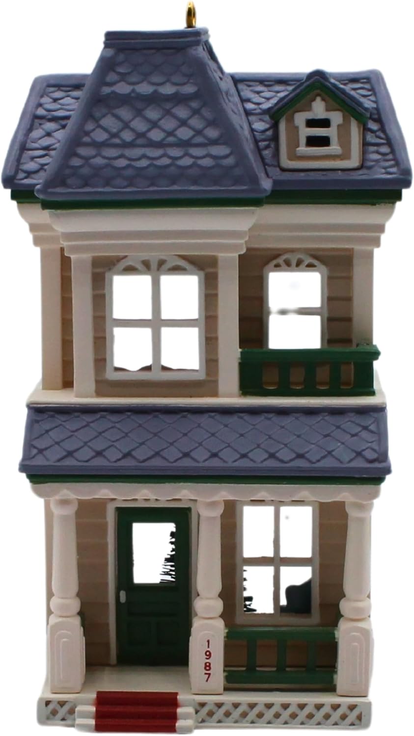 Hallmark Nostalgia House on Main St - 1987 - 9cm high