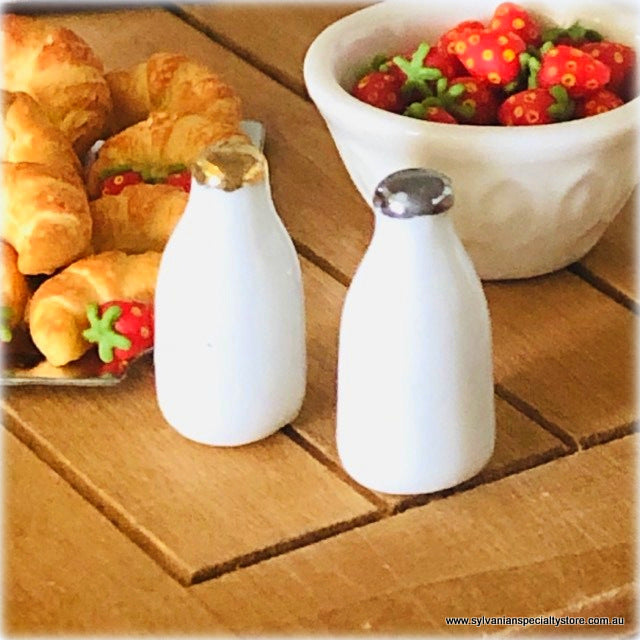Dollhouse-miniature-milk-bottles-vintage