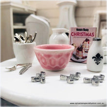 Dollhouse farmhouse baking bowl pink
