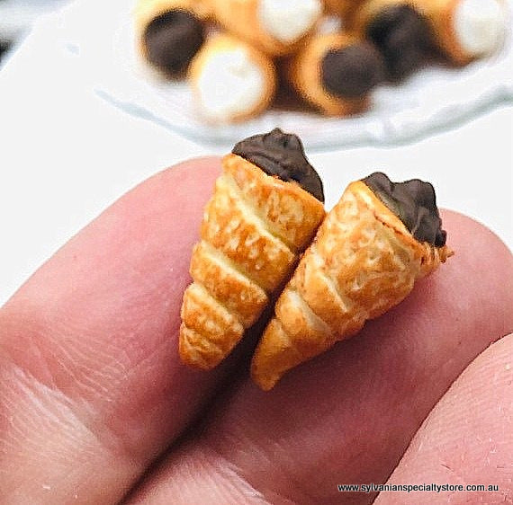 Chocolate Cream Horns x 2 - Miniature