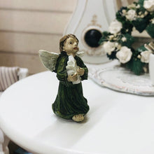 Reutter Porcelain Nativity Set, Angel and Plate  - Miniature