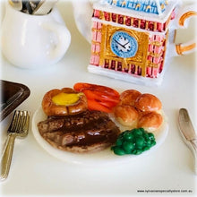 Dollhouse miniature roast dinner meat potatoes
