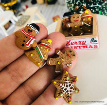 Gingerbread x 7 in Christmas Decorated Crate - Miniature