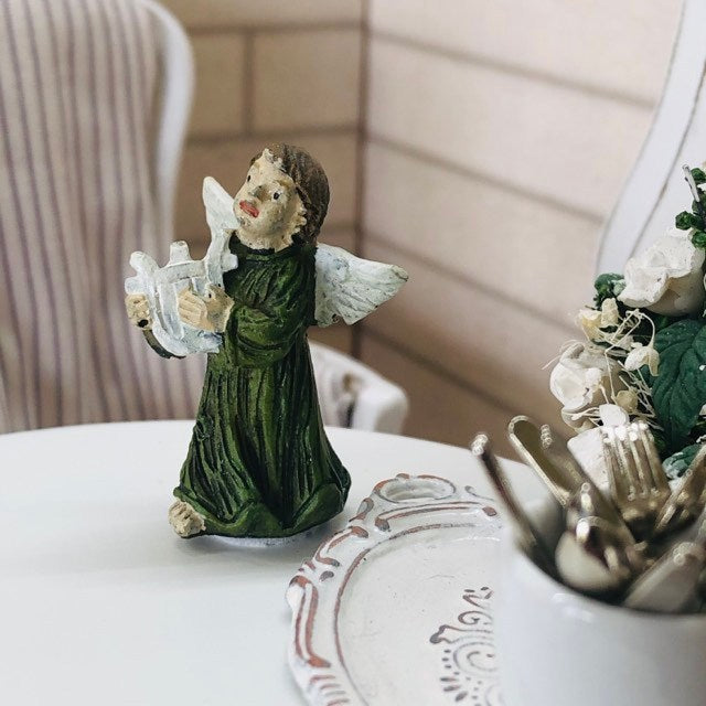 Reutter Porcelain Nativity Set, Angel and Plate - Miniature