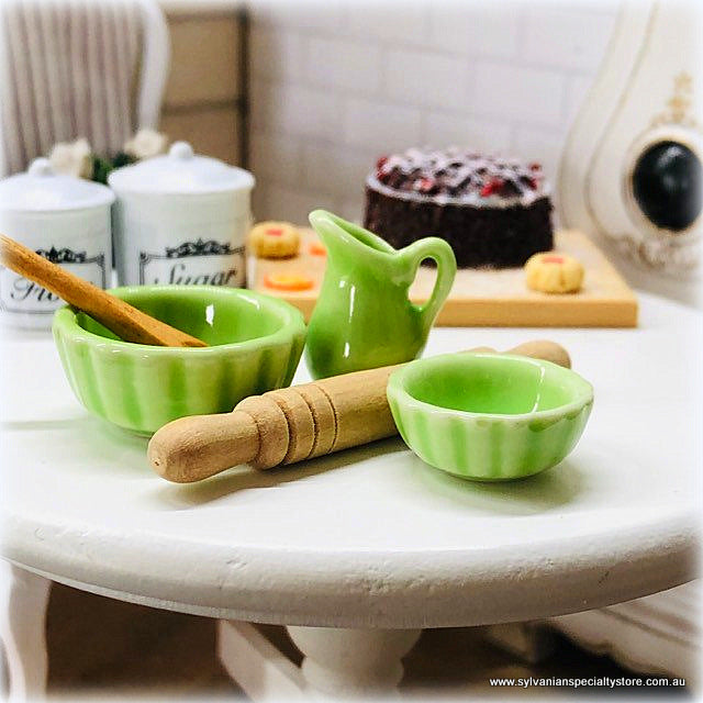 Baking Set: Bowls, Jug, Rolling Pin and Wooden Spoon - Green