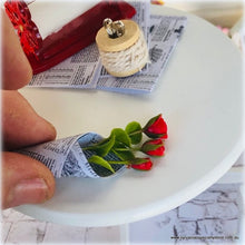 Dollhouse minaiture bunch of red roses valentines day