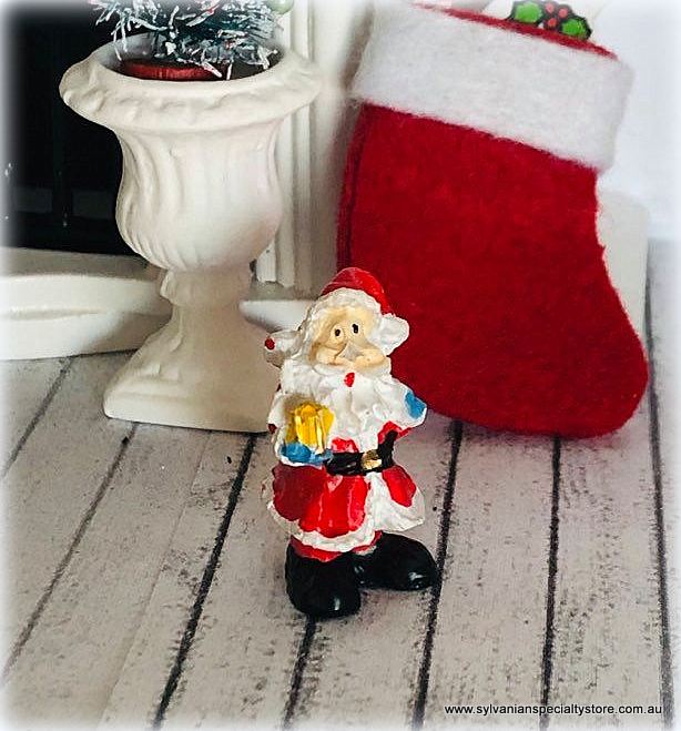 Santa Figurine - 3 cm high - Miniature
