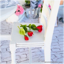 Dollhouse minaiture bunch of red roses valentines day