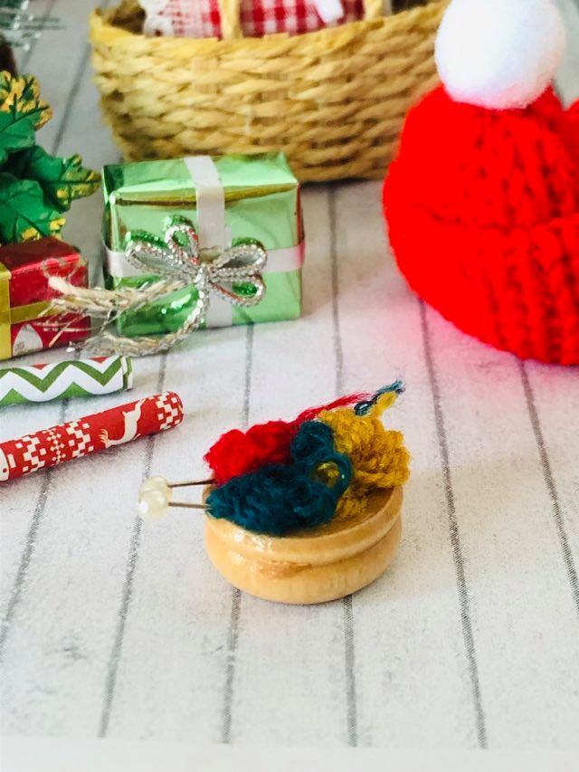 Knitting wool - Miniature