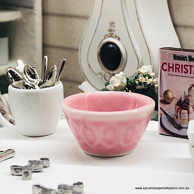 Dollhouse farmhouse baking bowl pink