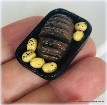 Roast Beef & Potatoes in Roasting Pan - Miniature
