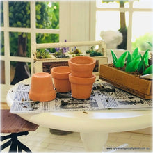 Terracotta Pots x 4 - small - Miniature