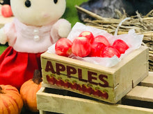 Apple Crate with 8 x apples - Miniature