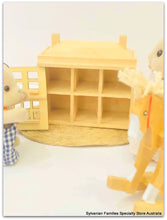 Wooden Dollhouse -Unpainted - 7 cm high
