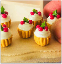 Miniature dollshouse 1:12 cupcakes Christmas bakery food items