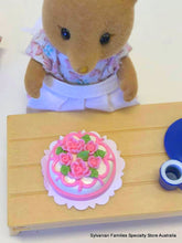 Miniature Dollshouse cake pink roses suitable for Sylvanian Families
