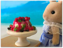 Dessert on a cake stand - Miniature