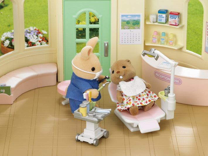 Sylvanian Families Dentist Set with Figure