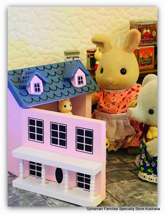 Dollshouses and Dollshouse Miniature accessories in store