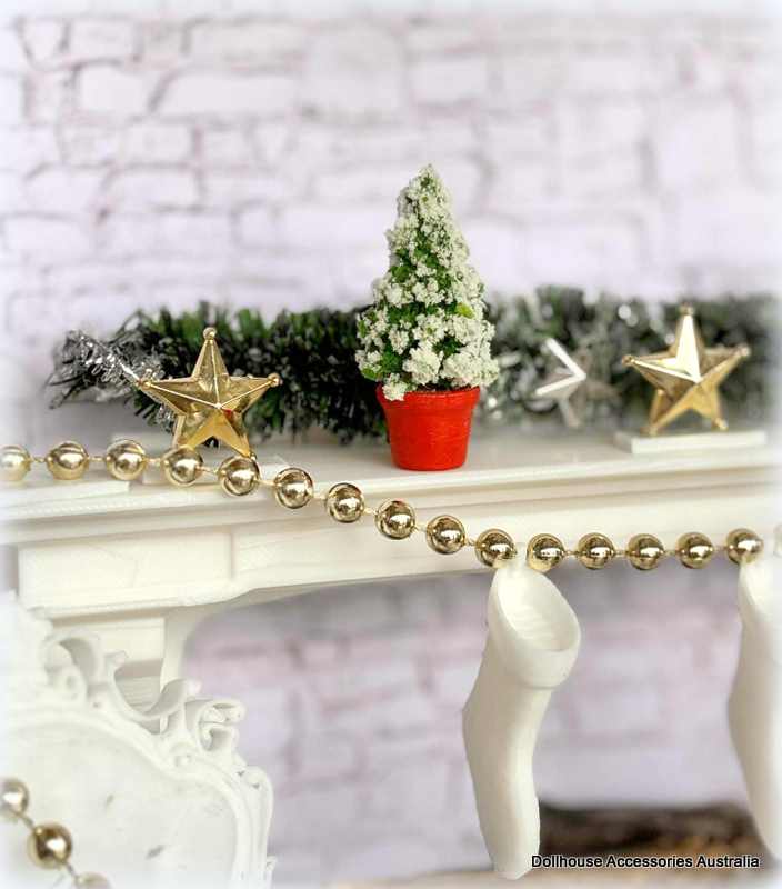 Dollhouse christmas white tree in red pot small