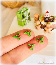 Dollhouse resin holly pieces miniature