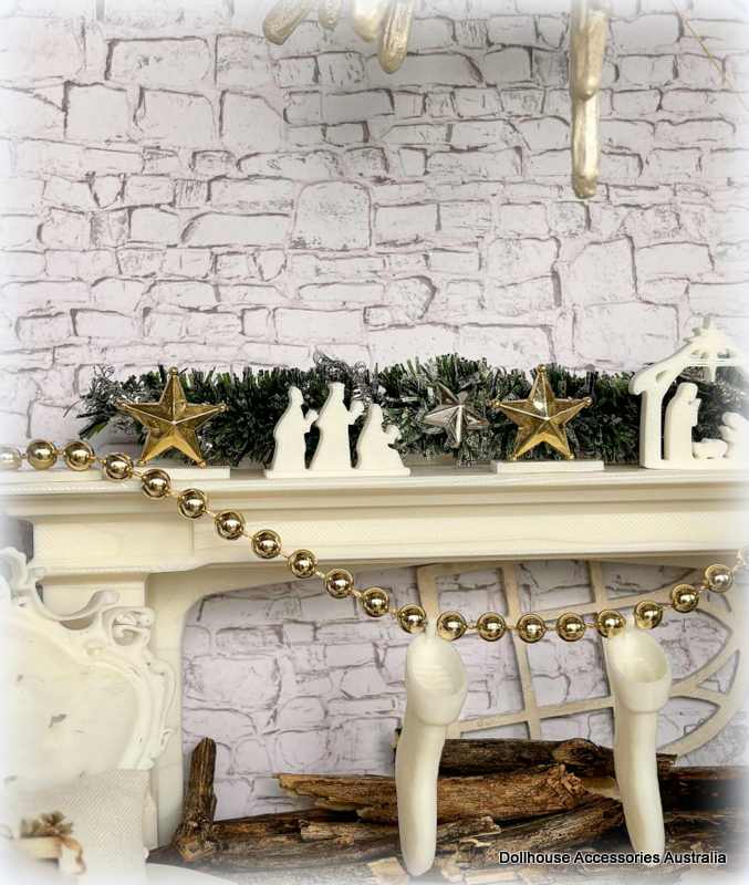Dollhouse Christmas nativity wise men