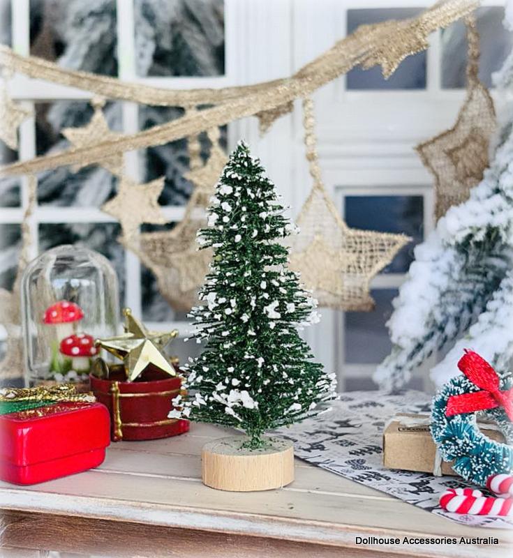 Tiered Christmas Tree Flocked 6cm Miniature – Dollhouse