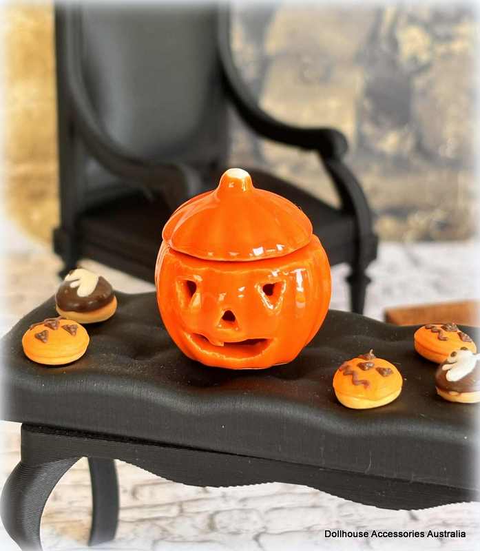 Pumpkin Cookie Jar with removeable lid