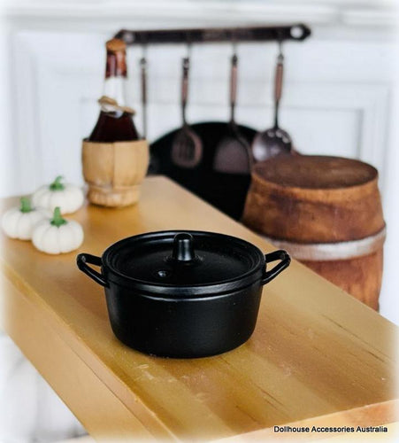 Black Cast-Iron-Style  Pot - Medium