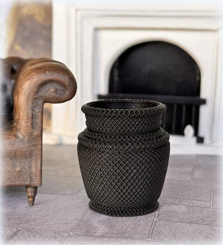 Rattan-Style Planter Pot - Black