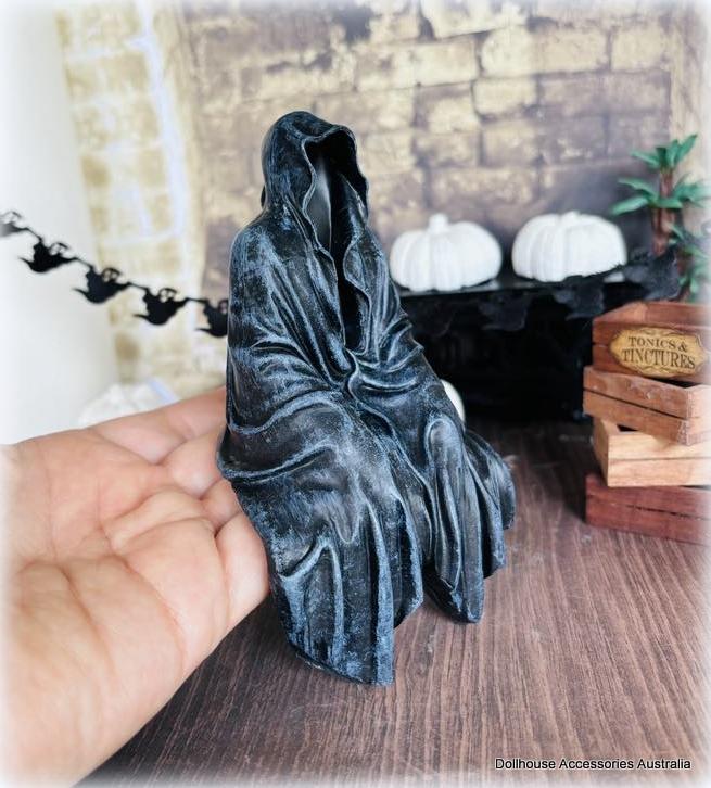 Dollhouse Grim Reaper haunted house Halloween figurine