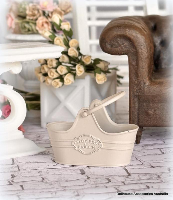 Dollhouse 1:12 scale beige flower bucket garden