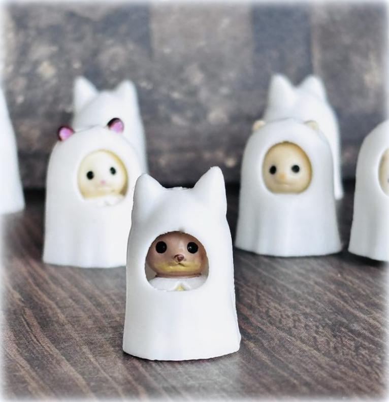 Sylvanian Families Squirrel Mini Figure Ghost Costume - 2 cm high