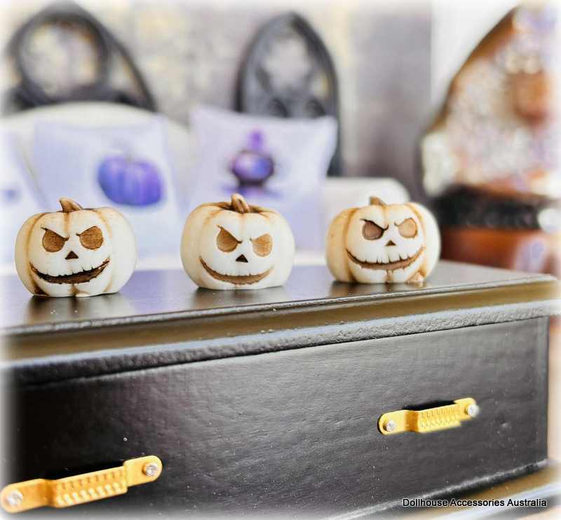 Miniature ugly halloween carved pumpkin faces dollhouse